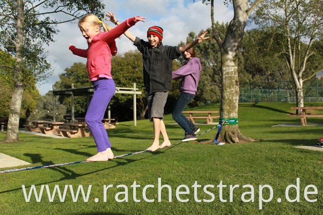 play slackline